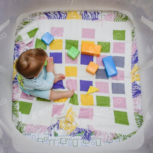 Preview: The Child Is Sitting In An Arena ,