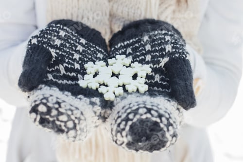Preview: Winter Snowflakes Decoration, Hold Human Hands In Woolen Gloves Outdoor.