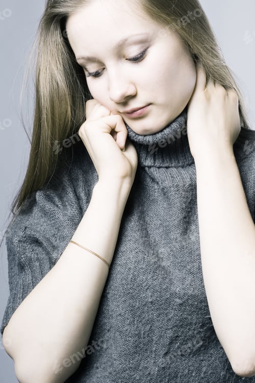 Preview: The Woman In A Sweater
