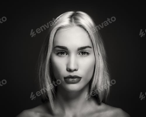 Preview: Beautiful Sensual Blonde Woman. Beauty Portrait.