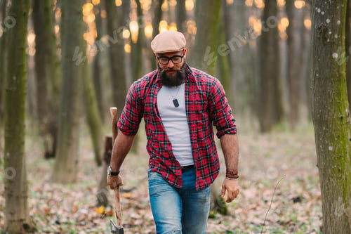Preview: Bearded Man