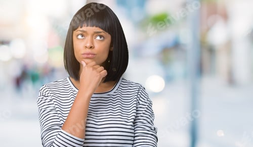 Vista previa: Beautiful Young African American Woman Wearing Stripes Sweater Over Isolated Background Looking