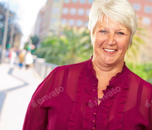 Preview: Senior Woman Smiling, Outdoor