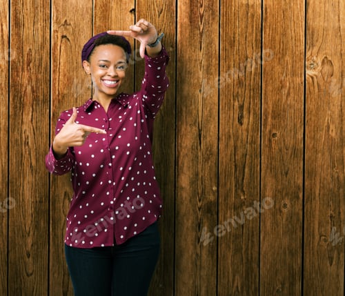 Preview: Beautiful Young African American Woman Wearing Head Scarf Over Isolated Background Smiling Making