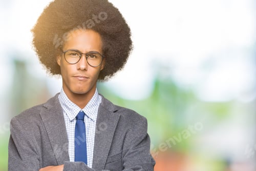 Preview: Man with Afro Wearing Business Suit Indoors