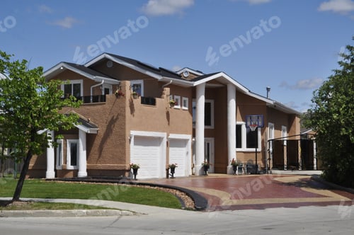 Preview: Modern Suburban House