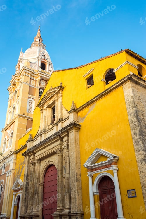 Preview: View Of The Colorful Facade Of The Historic Cathedral In Cartagena, Colombia
