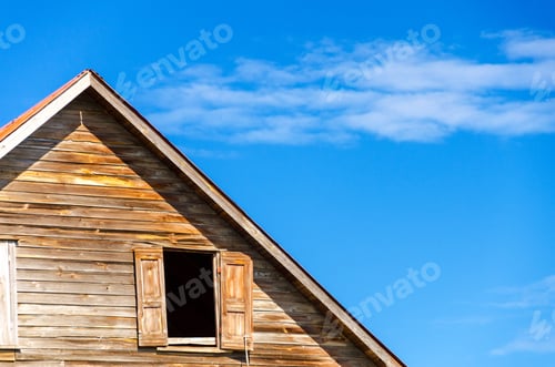 Preview: An Old And Weather Worn Building On The Tropical Island Of San Andres Y Providencia, Colombia