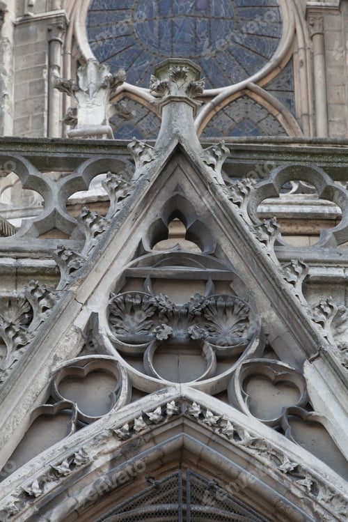 Preview: Beautiful And Delicate Exterior Sculpture And Details Of Notre Dame De Paris