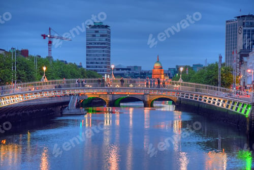 Preview: Ha Penny Bridge In Dublin, Ireland