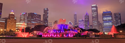Preview: Buckingham Fountain And The Chicago, Illinois Skyline At Night.