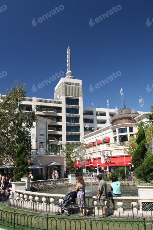 Preview: Outdoor Lifestyle Shopping Center