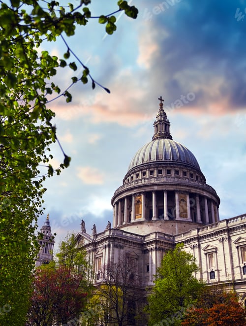 Preview: St. Paul'S Cathedral Located In Central London, Uk.