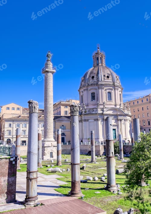 Vista previa: Trajan'S Column And Trajan'S Forum Located In Rome; Italy.