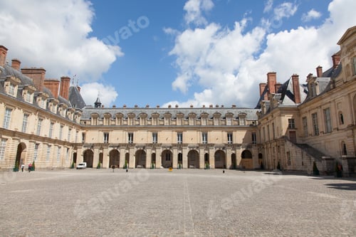 Preview: Fontainebleau Castle In France