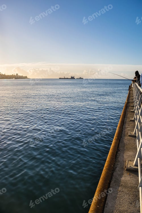 Preview: Fishermen In Dock Baron On Shore Of Valparaiso, Chile