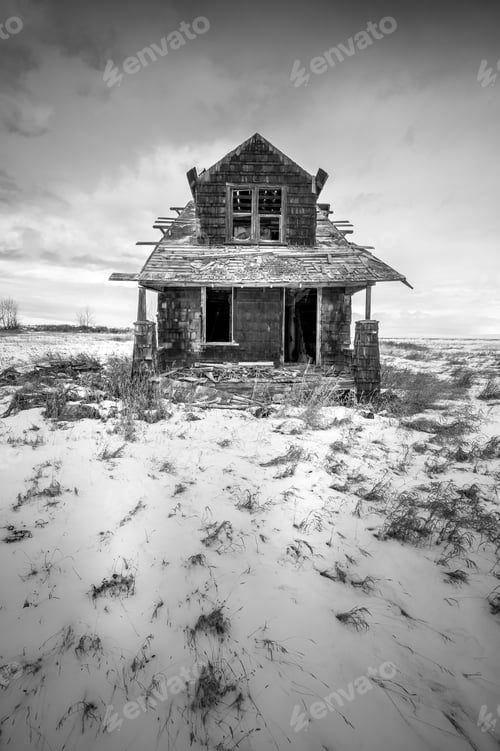 Preview: Old Abandoned Home On The Great Plains Of North America