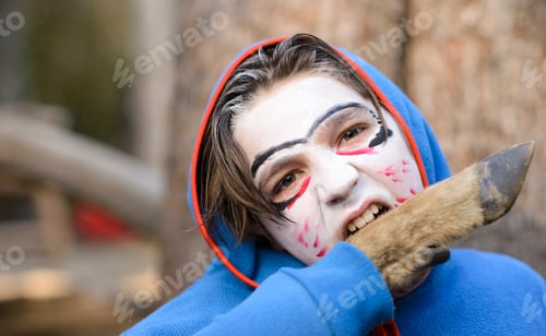 Preview: Savoring The Deer Claw Before Halloween Night
