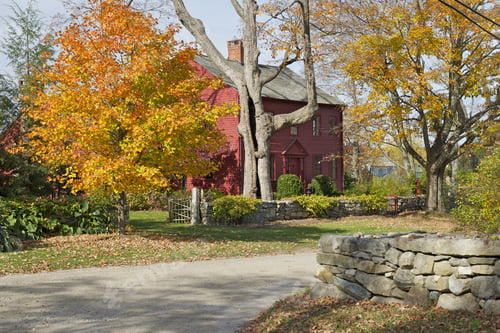 Preview: A Beatiful Red Cottage In Connecticut Countryside During Foliage Season, New Preston, Usa