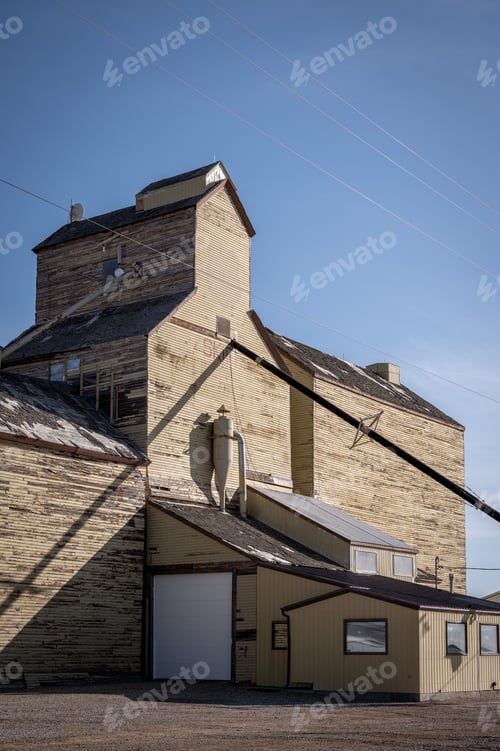 Preview: Old Wooden Grain Elevator In The Town Of Skiff, Alberta.