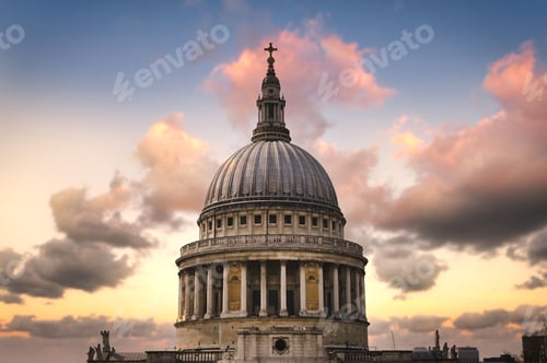 Preview: Dusk Over St. Paul'S Cathedral In Central London, Uk.