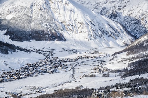 Preview: Alpine Ski Resort And Ski Slopes In Winter, Livigno, Italy