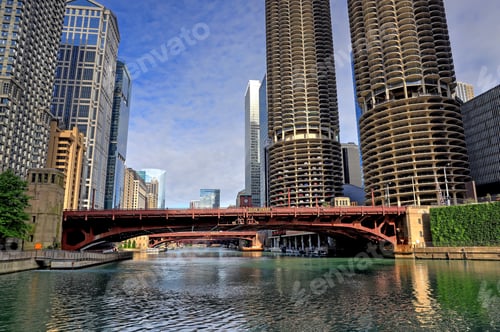 Preview: Chicago, Illinois Architecture And Skyline Along The Chicago River.