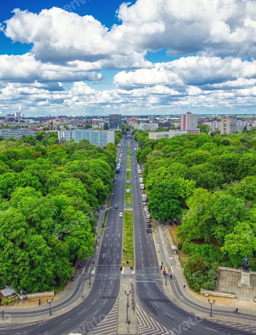 Preview: An Aerial View Of The Tiergarten And Berlin, Germany From The Victory Column On A Sunny Day.