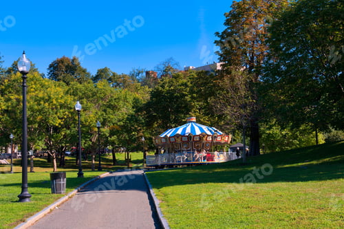 Preview: Boston Usa Public Garden, Common Frog Pond And City Skyline.