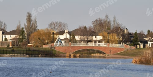 Preview: Nice Residential Area With Lakeview