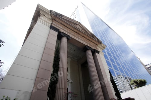 Visualização: Fachada da Antiga Igreja na Avenida Paulista A Velha e a Nova