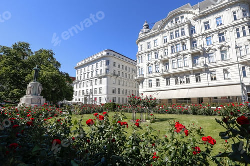Preview: Square With Red Roses In Vienna, Austria