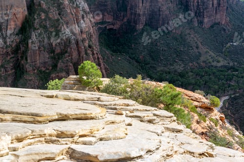 Preview: Beautiful View Of Zion National Park In Utah