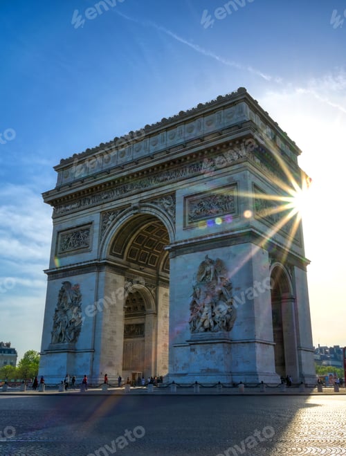 Preview: A View Of The Arc De Triomphe Located In Paris, France.