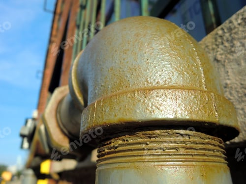 Preview: Vintage Old Rusty Metal Pipe Elbow Fitting With Threads And Flash