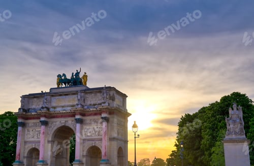 Preview: The Arc De Triomphe Du Carrousel Located In Paris, France.