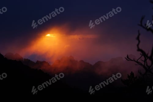 Preview: Beautiful Mountains Cloudy Huangshan National Park The Legendary Yellow Mountains