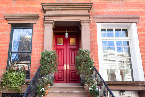 Aperçu: Typical Entrance Door To A New York City Apartment Building Residential Home