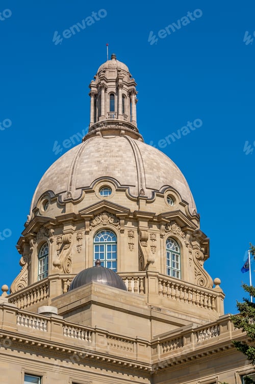 Preview: The Alberta Legislature Building In Edmonton Alberta Canada.