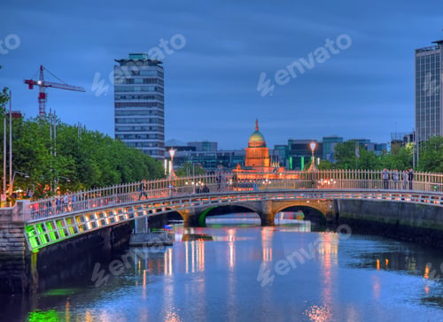 Preview: Ha Penny Bridge In Dublin, Ireland
