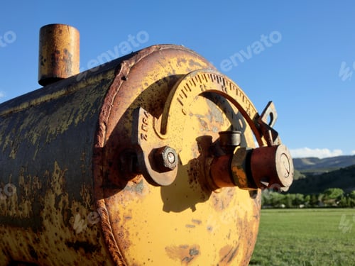 Preview: Vintage Old Rusty Mechanical Steel Machines
