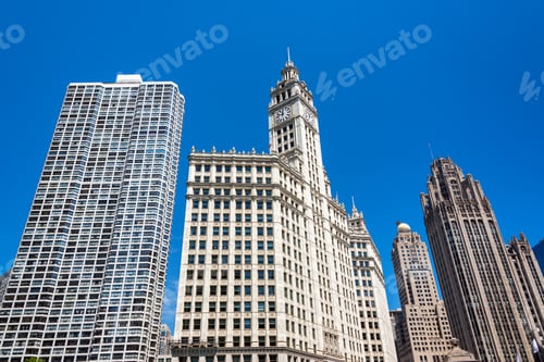 Preview: Iconic Skyscrapers In Downtown Chicago