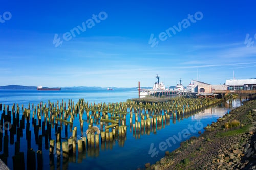 Preview: Boats And Old Piers On The Columbia River In Astoria, Oregon
