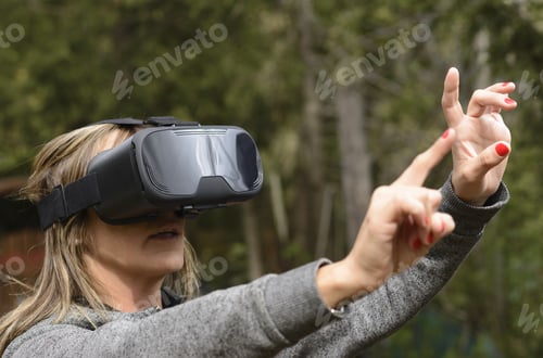 Preview: Woman With Virtual Reality Glasses 360 Degrees