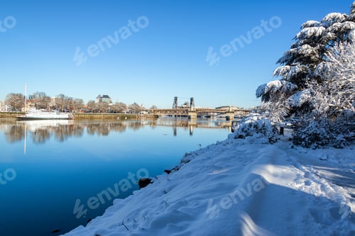 Preview: Snow Covered Path In Portland, Oregon Meandering Along The Willamette River