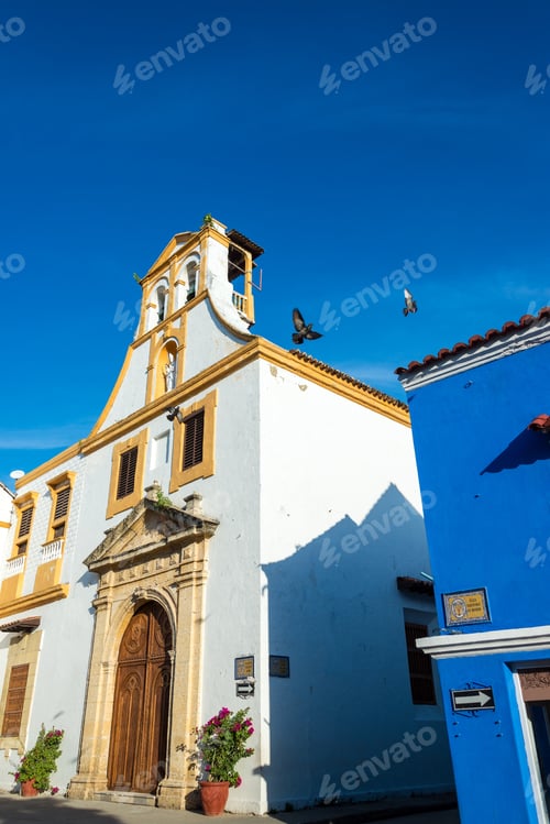 Preview: White Colonial Church With A Deep Blue Sky In The Historic Center Of Cartagena, Colombia