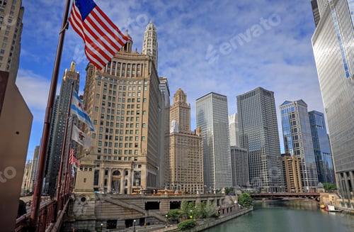 Preview: Chicago, Illinois Architecture And Skyline Along The Chicago River.