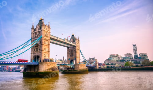 Preview: Tower Bridge Across The River Thames In London, Uk.