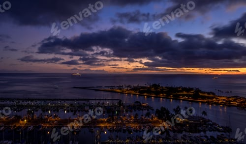 Preview: Panoramic View Of The Ala Moana Beach Park And Magic Island Lagoon In Honolulu, Hawaii.