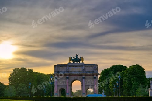 Preview: The Arc De Triomphe Du Carrousel Located In Paris, France.